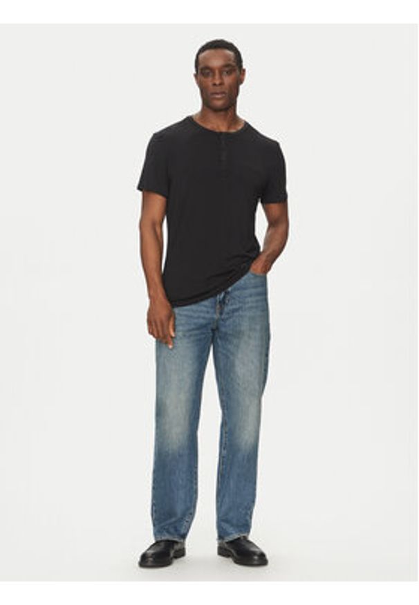 Calvin Klein Underwear T-Shirt Henley LV00NM2803 Czarny Regular Fit. Typ kołnierza: typu henley. Kolor: czarny