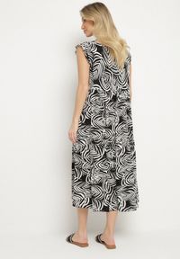 Born2be - Czarna Bawełniana Sukienka w Liście o Rozkloszowanym Kroju Divariel. Kolor: czarny. Materiał: bawełna. Długość rękawa: krótki rękaw. Typ sukienki: rozkloszowane #4