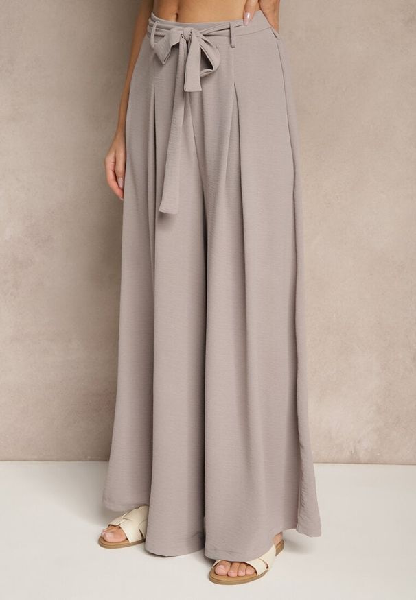 Renee - Szare Spodnie z Bawełną o Szerokim Kroju High Waist z Paskiem Iveleldi. Stan: podwyższony. Kolor: szary. Materiał: bawełna. Styl: elegancki