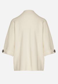 Born2be - Jasnobeżowy Sweter Ozdobiony na Rękawach Cyrkoniami Aletusa. Okazja: na co dzień. Kolor: beżowy. Materiał: jeans. Wzór: aplikacja. Styl: elegancki, casual #6