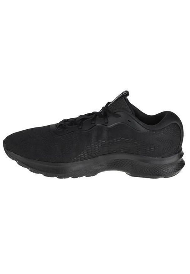 Buty do biegania męskie Under Armour Charged Bandit 7 czarne. Zapięcie: sznurówki. Kolor: czarny. Materiał: syntetyk, tkanina, materiał. Szerokość cholewki: normalna. Sport: bieganie