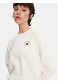 Tommy Jeans Bluza Essential DW0DW20639 Biały Regular Fit. Kolor: biały. Materiał: bawełna #5