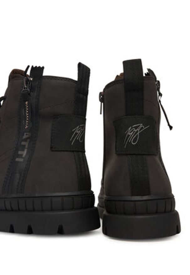 Bugatti Trapery 321-AGB51-5069 Brązowy. Kolor: brązowy. Materiał: skóra