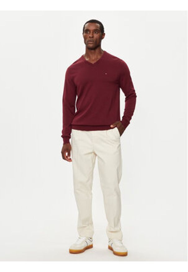 TOMMY HILFIGER - Tommy Hilfiger Sweter MW0MW14745 Bordowy Regular Fit. Kolor: czerwony. Materiał: bawełna