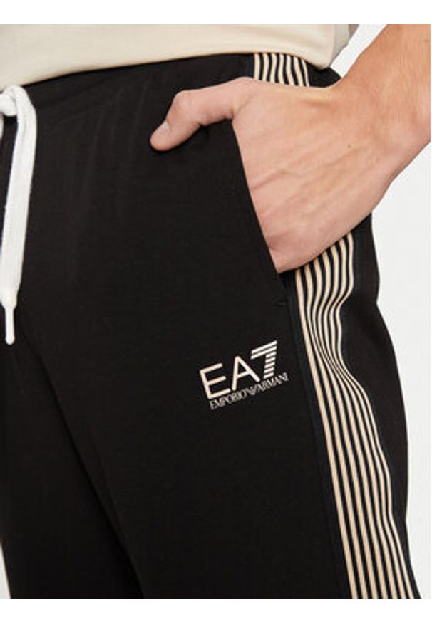 EA7 Emporio Armani Spodnie dresowe 6DPP69 PJ9FZ 0200 Czarny Regular Fit. Kolor: czarny. Materiał: bawełna