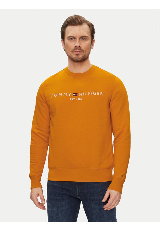 TOMMY HILFIGER - Tommy Hilfiger Bluza Logo MW0MW11596 Pomarańczowy Regular Fit. Kolor: pomarańczowy. Materiał: syntetyk