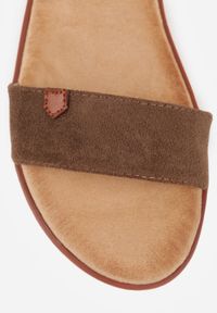 Born2be - Jasnobrązowe Minimalistyczne Sandały VICES na Płaskiej Podeszwie z Bieżnikiem Tailisha. Okazja: na spacer. Zapięcie: pasek. Kolor: brązowy. Materiał: jeans, len. Sezon: lato. Obcas: na płaskiej podeszwie #5