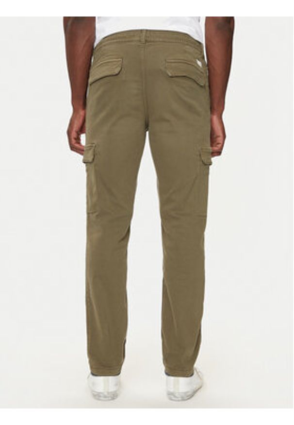 Pepe Jeans Spodnie materiałowe PM211725 Zielony Slim Fit. Kolor: zielony. Materiał: bawełna