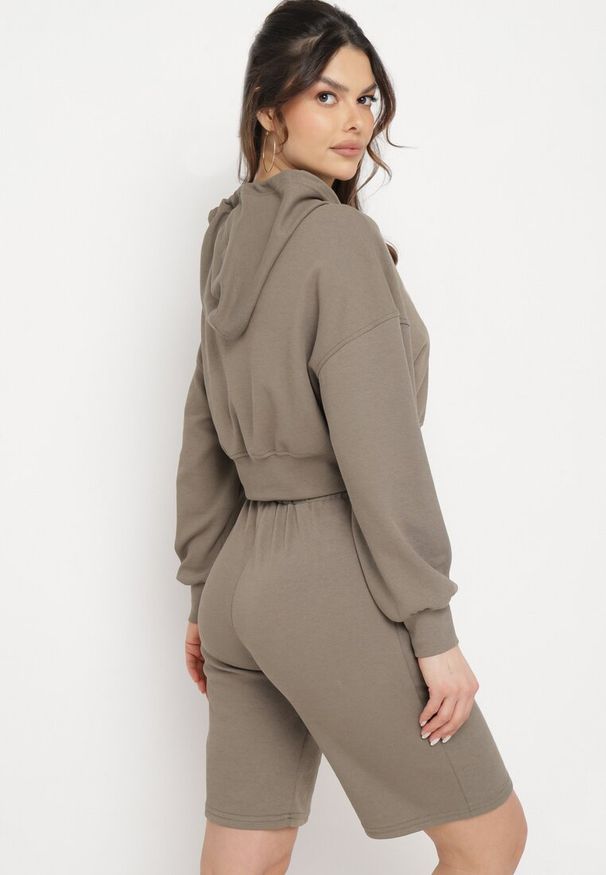 Born2be - Zielony Komplet Dresowy z Bluzą z Krótkimi Rękawami i Szortami Helgia. Kolor: zielony. Materiał: dresówka