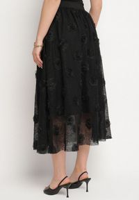 Born2be - Czarna Rozkloszowana Spódnica ze Strukturalnej Tkaniny z Gumką w Talii Folenne. Okazja: na co dzień. Kolor: czarny. Materiał: tkanina. Styl: elegancki, casual #7