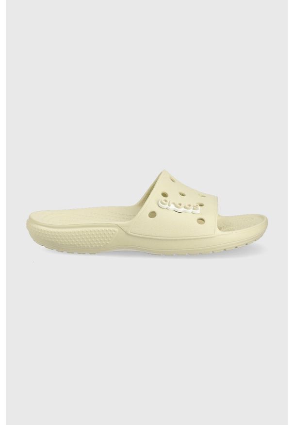 Crocs klapki damskie kolor beżowy. Kolor: beżowy. Materiał: materiał. Obcas: na obcasie. Wysokość obcasa: niski