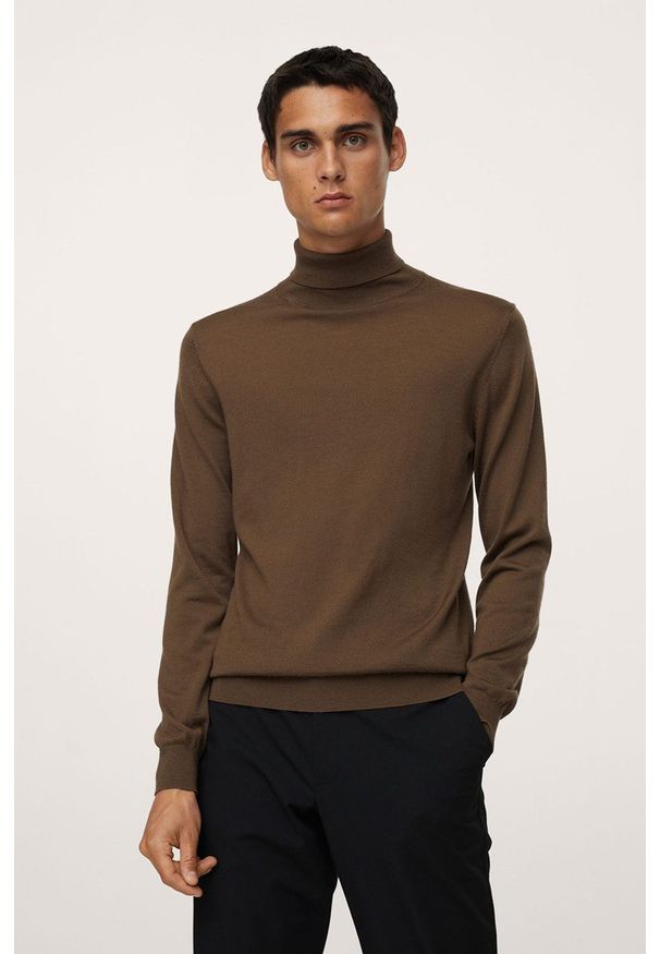 Mango Man - Sweter wełniany Willyt. Typ kołnierza: golf. Kolor: brązowy. Materiał: wełna