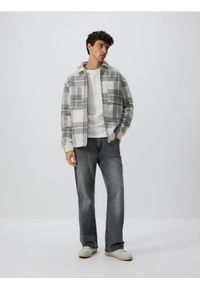 Reserved - Kurtka koszulowa w kratę - jasnoszary. Kolor: szary. Materiał: dzianina #1