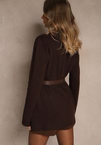 Renee - Brązowy Rozpinany Kardigan z Wiskozą i Paskiem z Metalicznymi Ozdobami Aratilea. Okazja: na co dzień. Kolor: brązowy. Materiał: wiskoza. Wzór: aplikacja. Styl: casual #2