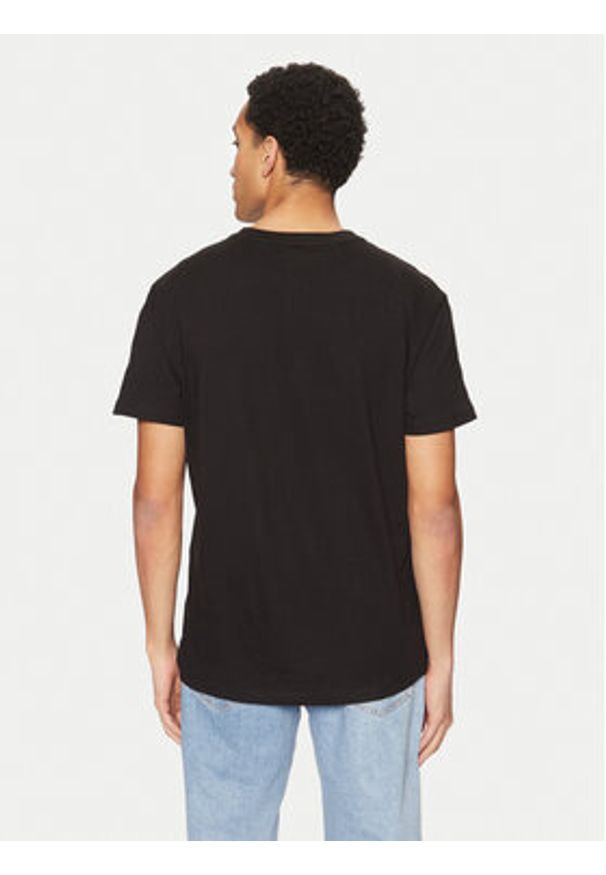 Tommy Jeans T-Shirt Signature DM0DM21109 Czarny Regular Fit. Kolor: czarny. Materiał: bawełna