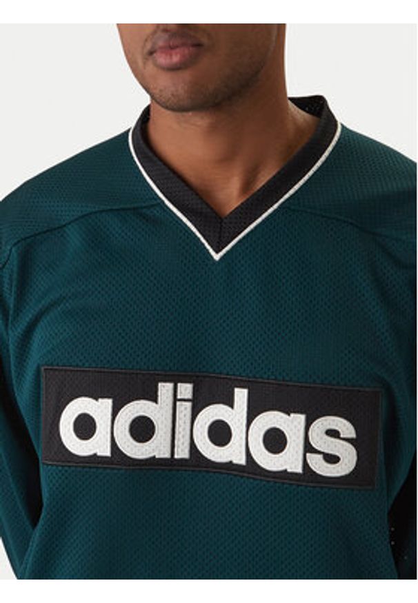 Adidas - adidas Longsleeve JV8467 Zielony Loose Fit. Kolor: zielony. Materiał: syntetyk. Długość rękawa: długi rękaw