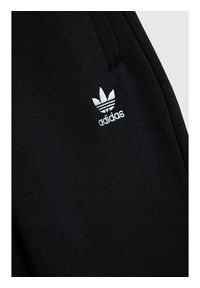 Adidas - adidas Spodnie dresowe adicolor H32406 Czarny Regular Fit. Kolor: czarny. Materiał: bawełna #3