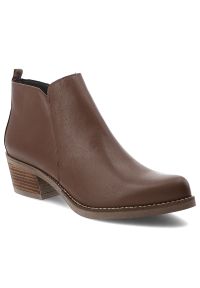 Brązowe Botki Hee Skórzane Kowbojki Damskie. Okazja: na co dzień. Kolor: brązowy. Materiał: skóra. Sezon: zima, jesień. Obcas: na obcasie. Styl: casual, elegancki. Wysokość obcasa: średni #7