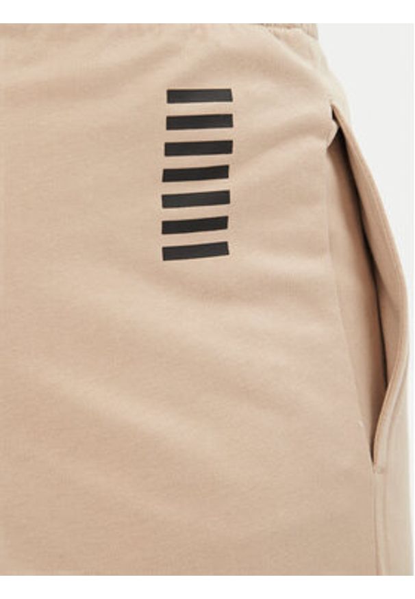 EA7 Emporio Armani Spodnie dresowe 8NPP66 PJVRZ U6155 Beżowy Slim Fit. Kolor: beżowy. Materiał: bawełna