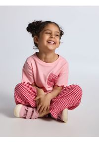 Reserved - Luźne spodnie z wiskozą - różowy. Kolor: różowy. Materiał: wiskoza #1