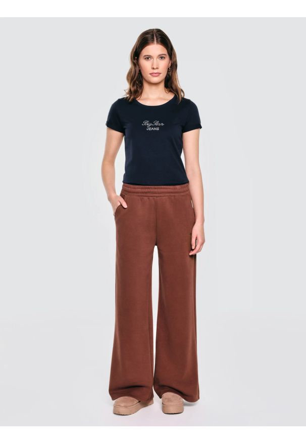 Big-Star - Koszulka damska z napisem z cyrkonii granatowa Malvina 403. Okazja: na co dzień. Kolor: niebieski. Materiał: dzianina, jeans, bawełna. Wzór: napisy. Styl: elegancki, casual, klasyczny