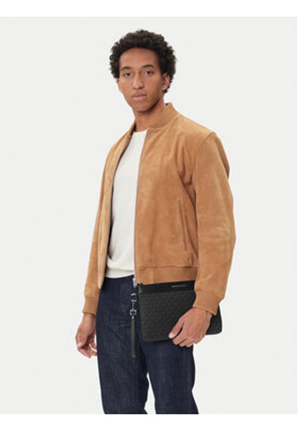MICHAEL Michael Kors Torebka Travel Pouch 33F9LACU2B Czarny. Kolor: czarny. Materiał: skórzane