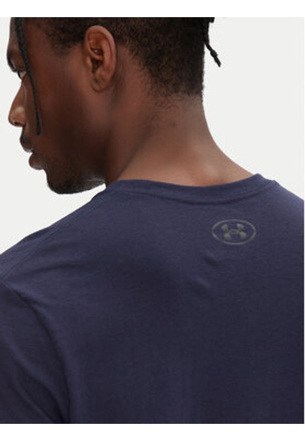Under Armour T-Shirt Strip Logo 1390203 Granatowy Relaxed Fit. Kolor: niebieski. Materiał: syntetyk, bawełna