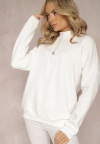 Renee - Biała Ocieplana Bluza Bawełniana z Półgolfem Heraia. Kolor: biały. Materiał: bawełna