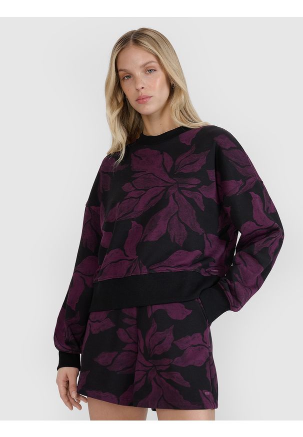 4f - 4F Bluza dresowa nierozpinana bez kaptura damska - multikolor M. Okazja: na co dzień. Typ kołnierza: bez kaptura. Kolor: wielokolorowy. Materiał: dresówka. Wzór: gładki, ze splotem, nadruk. Styl: klasyczny, sportowy, casual, elegancki