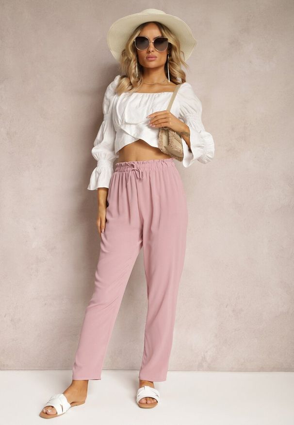 Renee - Różowe Spodnie z Regularną Talią z Gumką i Sznurkiem w Pasie Cerinda. Okazja: na co dzień. Kolor: różowy. Materiał: satyna, materiał. Styl: casual