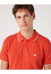 Wrangler - WRANGLER POLO SHIRT MĘSKA KOSZULKA POLO POLÓWKA PAPRIKA W7BHK4R41. Typ kołnierza: polo #3