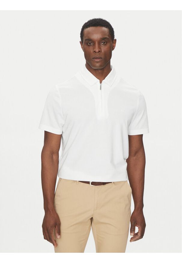Michael Kors Polo CS552HOHFK Biały Regular Fit. Typ kołnierza: polo. Kolor: biały. Materiał: syntetyk, bawełna