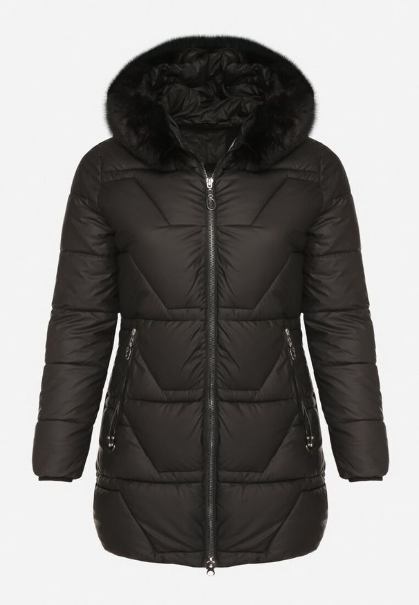 Born2be - Czarna Taliowana Kurtka z Pikowanymi Przeszyciami i Kapturem z Futrem Avileria. Okazja: na spacer, na co dzień. Kolekcja: plus size. Kolor: czarny. Materiał: futro. Styl: casual