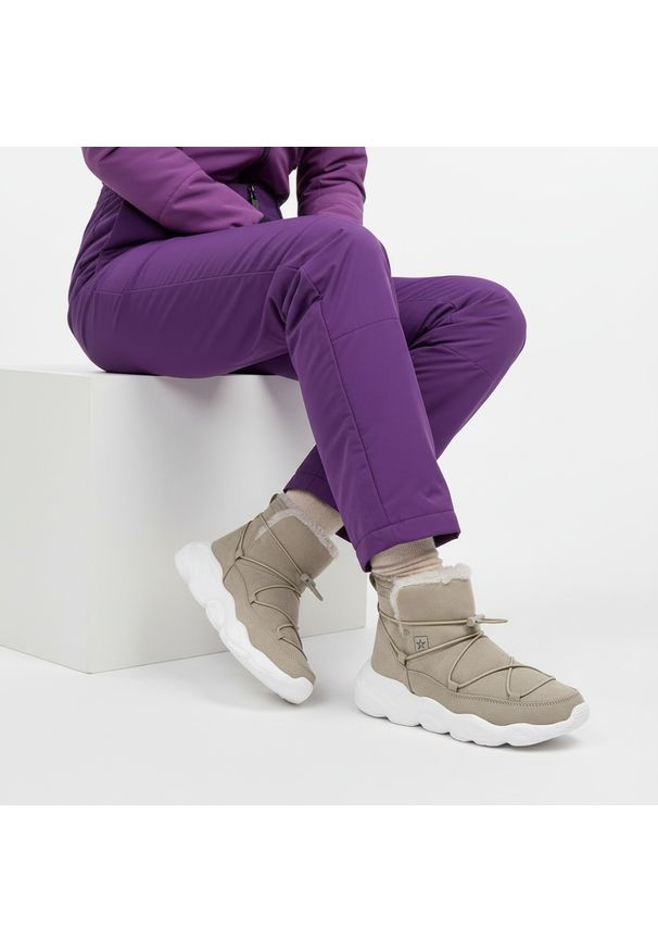 Big-Star - Botki damskie Big Star, cholewka z miękką wyściółką lekkie sznurowanie z regulacją elastyczna konstrukcja dopasowująca się do stopy gruba podeszwa, b. Okazja: na co dzień, na spacer. Zapięcie: sznurówki. Kolor: beżowy. Materiał: futro, materiał. Szerokość cholewki: normalna. Obcas: na platformie. Styl: casual