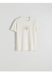 Reserved - T-shirt regular z nadrukiem - złamana biel. Materiał: bawełna. Wzór: nadruk