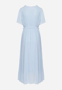 Born2be - Niebieska Brokatowa Sukienka Koktajlowa Ozdobiona Paskiem Ziliane. Okazja: na imprezę. Kolor: niebieski. Wzór: aplikacja. Styl: wizytowy #7