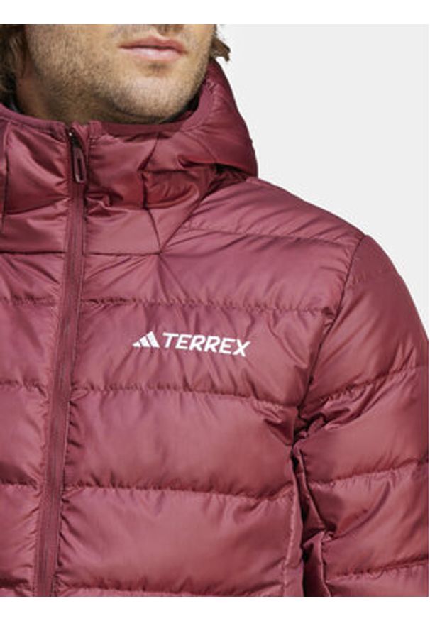 Adidas - adidas Kurtka puchowa Terrex Multi Light Down IP6040 Czerwony Slim Fit. Kolor: czerwony. Materiał: syntetyk, puch