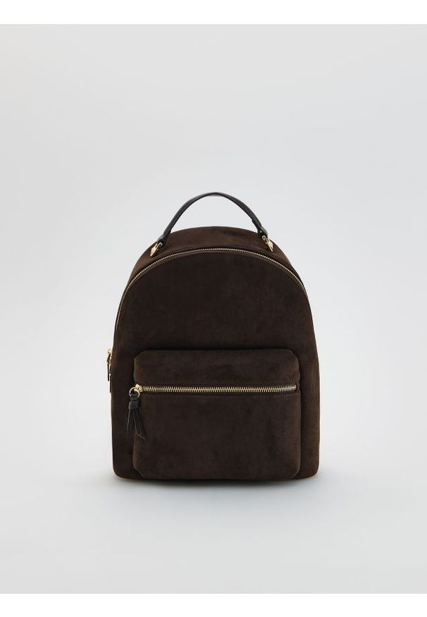 Reserved - Plecak z imitacji zamszu - ciemnobrązowy. Kolor: brązowy. Materiał: zamszowe. Styl: klasyczny