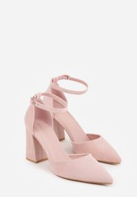 Born2be - Różowe Czółenka z Imitacji Zamszu na Słupku z Noskiem w Szpic Violetto. Okazja: na co dzień, na spotkanie biznesowe, do pracy. Zapięcie: pasek. Kolor: różowy. Materiał: zamsz. Obcas: na słupku. Styl: casual, biznesowy, elegancki, klasyczny. Wysokość obcasa: średni #6