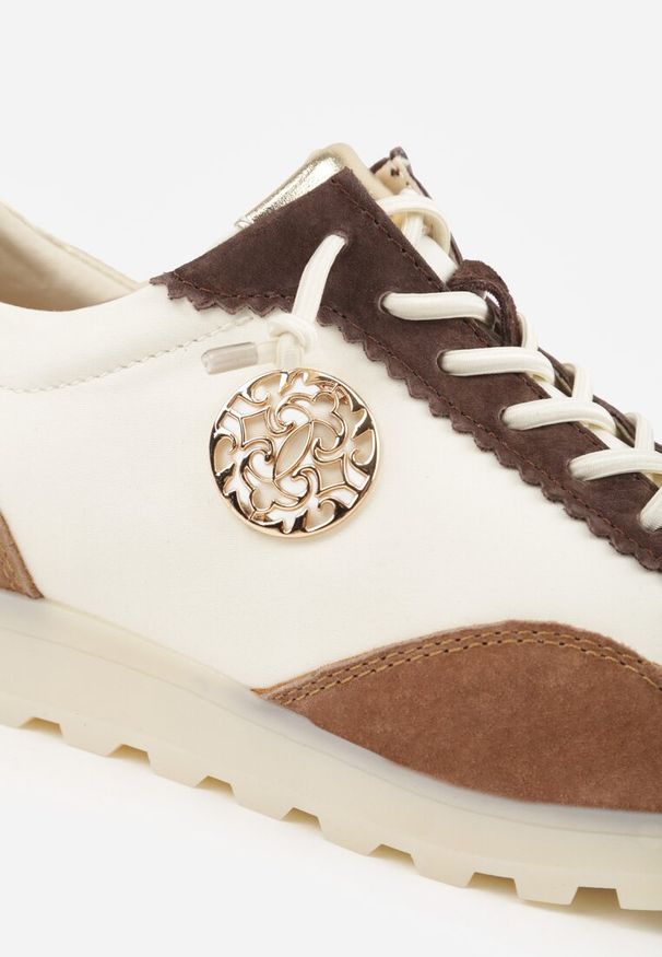 Renee - Beżowo-Złote Sneakersy ze Skóry Naturalnej Ozdobione Metaliczną Aplikacją Tidina. Zapięcie: sznurówki. Kolor: beżowy. Materiał: skóra. Wzór: aplikacja. Sezon: wiosna
