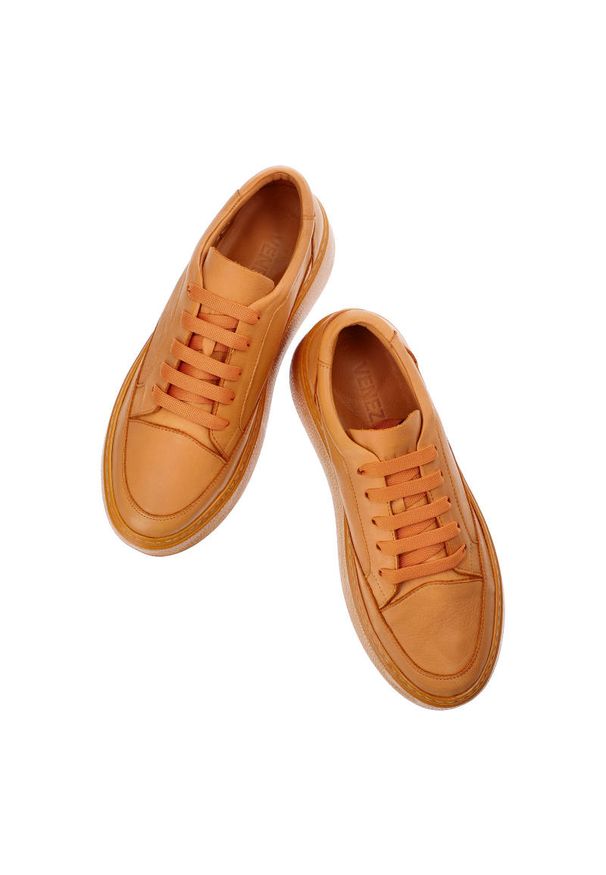 Pomarańczowe Sneakersy Venezia Stylowe Obuwie Damskie. Kolor: pomarańczowy. Materiał: skóra. Szerokość cholewki: normalna. Sezon: wiosna. Obcas: na platformie
