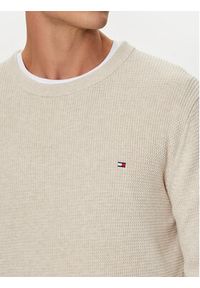 TOMMY HILFIGER - Tommy Hilfiger Sweter MW0MW35470 Beżowy Regular Fit. Kolor: beżowy. Materiał: bawełna #4