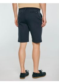 Big-Star - Szorty męskie granatowe Rosson 403. Okazja: na co dzień. Kolor: niebieski. Materiał: bawełna, elastan, tkanina. Sezon: lato. Styl: casual, klasyczny, elegancki #4
