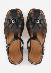 Born2be - Czarne Sandały VICES z Przeplatanymi Paskami i Elegancką Aplikacją Peticea. Okazja: na co dzień. Zapięcie: pasek. Kolor: czarny. Materiał: jeans. Wzór: aplikacja. Sezon: lato. Styl: elegancki #7