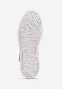 Renee - Biało-Czarne Casualowe Sneakersy z Zawieszką Misiem Ulevidia. Okazja: na co dzień. Zapięcie: sznurówki. Kolor: biały. Materiał: jeans. Sezon: wiosna, lato. Sport: turystyka piesza #5