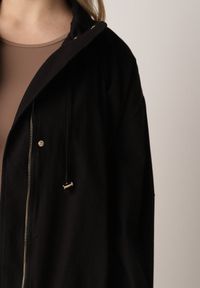 Born2be - Czarna Przejściowa Kurtka Bombka Oversize z Bawełny i Wiskozy Effinue. Okazja: na spacer, na co dzień. Kolor: czarny. Materiał: wiskoza, bawełna. Styl: casual #6