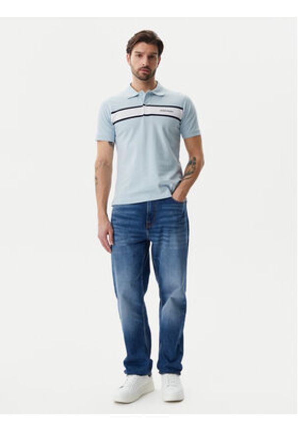 Guess Jeans Polo M5GP29 KCJV1 Błękitny Regular Fit. Typ kołnierza: polo. Kolor: niebieski. Materiał: bawełna