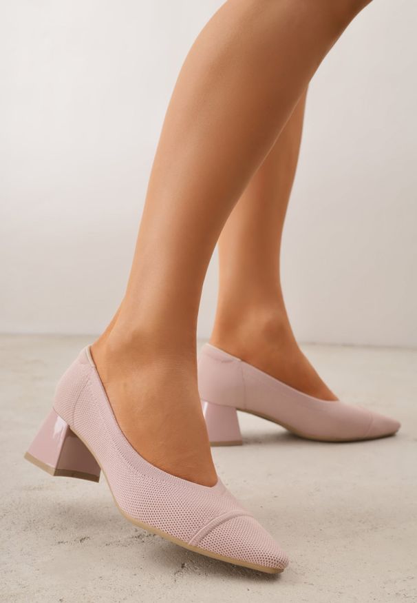 Renee - Różowe Czółenka VICES na Niskim Obcasie z Elastycznej Dzianiny z Amortyzującą Wkładką Zaehira. Nosek buta: szpiczasty. Kolor: różowy. Materiał: dzianina. Szerokość cholewki: normalna. Obcas: na obcasie. Wysokość obcasa: niski