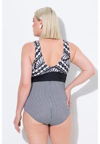 ULLA POPKEN - Damski Strój kąpielowy ozdobny pasek miękkie miseczki z recyklingu. Kolekcja: plus size. Kolor: czarny. Materiał: poliester, elastan, poliamid, materiał
