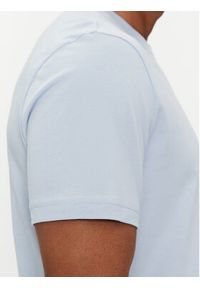 Calvin Klein T-Shirt Degrade Logo K10K112501 Błękitny Regular Fit. Kolor: niebieski. Materiał: bawełna